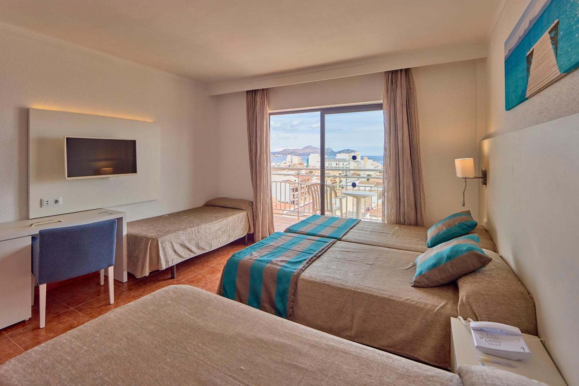 Standard Quadruple Room,1594677303:JPEG